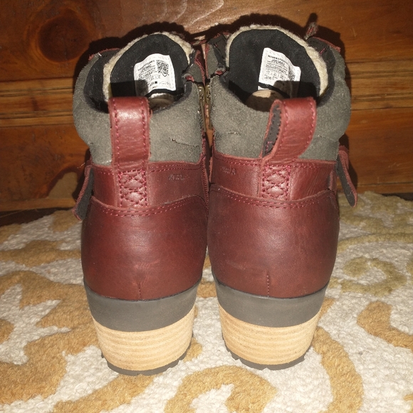 ~~MERRELL👢Shiloh II Boots~~ - Picture 10 of 16